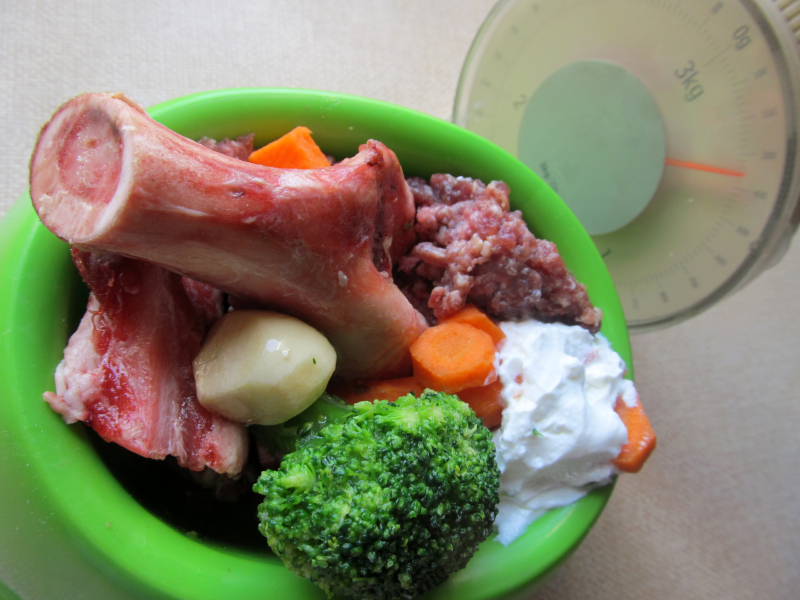 Bild 3: Â©istock.com/Memitina